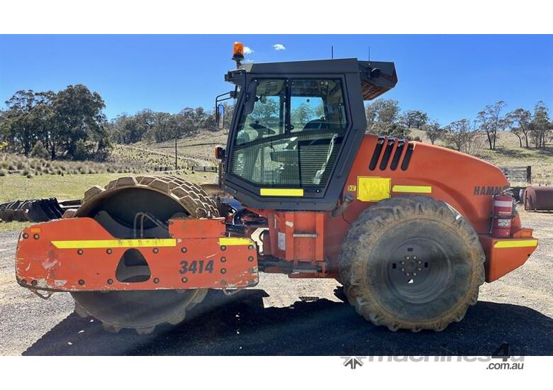 caption 2015 HAMM 3414 P PADFOOT ROLLER