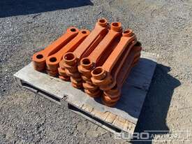 Unused Sidelink/Dogbone to suit Hitachi ZX200 - picture0' - Click to enlarge