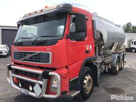 2009 Volvo FM MK2 Fuel Tanker - picture2' - Click to enlarge