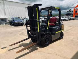 Late Model Nissan Forklift - picture0' - Click to enlarge