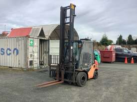 2010 Toyota 32-8FG25 Forklift - picture1' - Click to enlarge