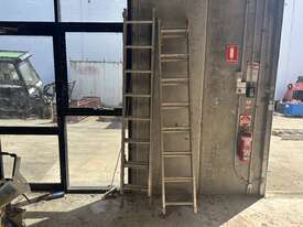 2 x Ladders - picture2' - Click to enlarge