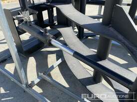 Unused Bale Clamp to suit Skidsteer Loader - picture2' - Click to enlarge