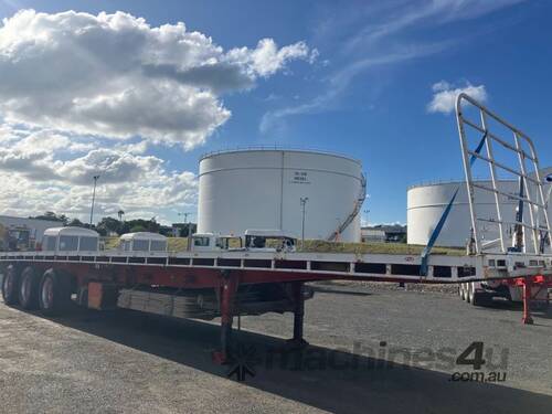 1997 Freighter ST3 Tri Axle Flat Top Trailer