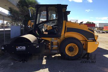 UN  2023 JCB VM75D SMOOTH DRUM ROLLER U4684