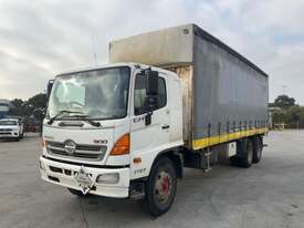 2010 Hino GH500 1727 Curtainsider - picture1' - Click to enlarge