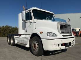 2007 Freightliner Columbia CL112 Prime Mover - picture0' - Click to enlarge