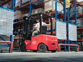 EFL201 LI-ION ELECTRIC FORKLIFT TRUCK 2.0T - picture2' - Click to enlarge
