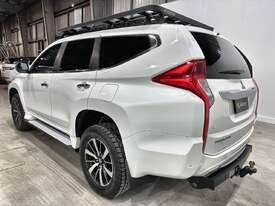 2016 Mitsubishi Pajero Sport Exceed Diesel - picture1' - Click to enlarge