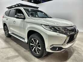 2016 Mitsubishi Pajero Sport Exceed Diesel - picture2' - Click to enlarge