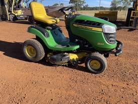 John Deere Ride on Mower - picture0' - Click to enlarge