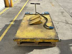 Cartar Mobile Car Lift - picture2' - Click to enlarge