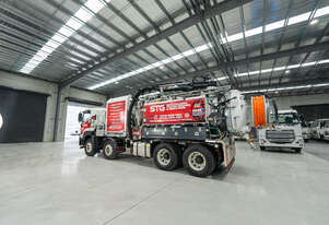 Isuzu FYJ 300-350 Vacuum Tanker Truck