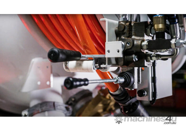 Isuzu FYJ 300-350 Vacuum Tanker Truck