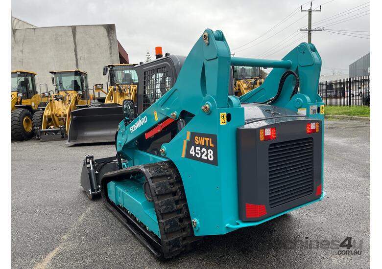 caption Sunward SWTL4528 Posi Track: Powerful 4,600kg Compact Loader for Versatile Applications