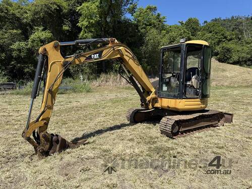 2004 CAT 304 CR EXCAVATOR