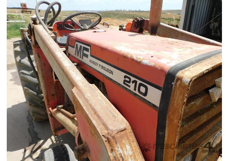 caption Massey Ferguson 210 FEL Tractor, 25HP, 2WD, 3PL
