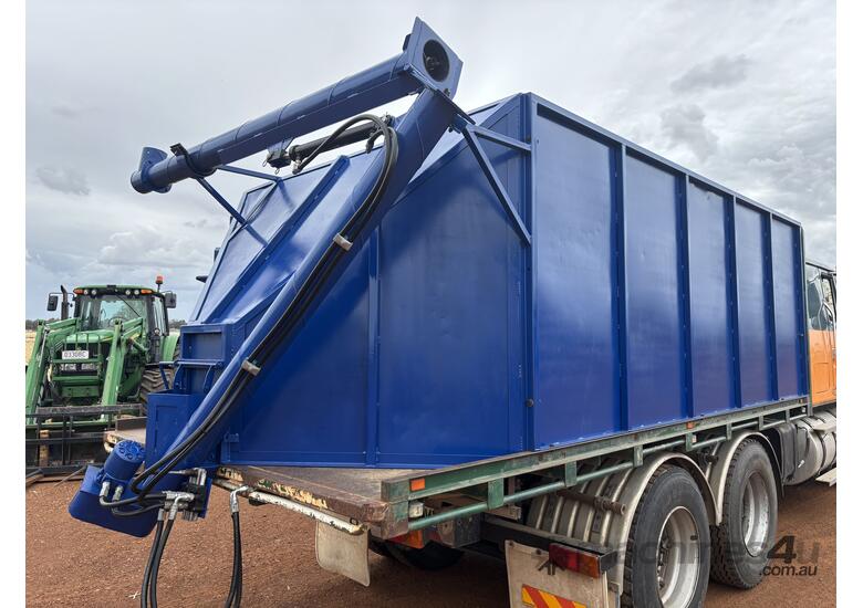 caption Feed Bin with Auger