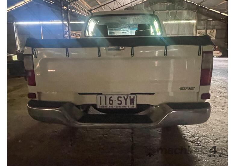 caption Toyota Hilux Dual Cab , built 1999,2.7 4cylinder petrol engine