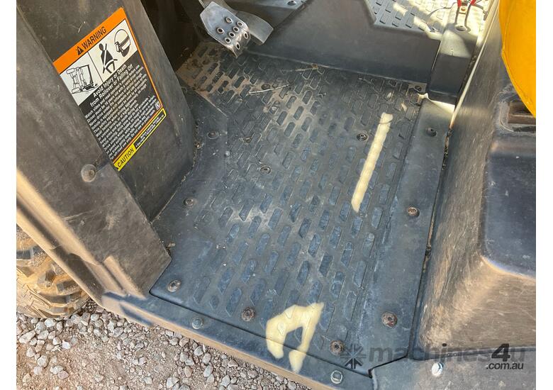 caption 2020 John Deere XUV865E ATV 4WD