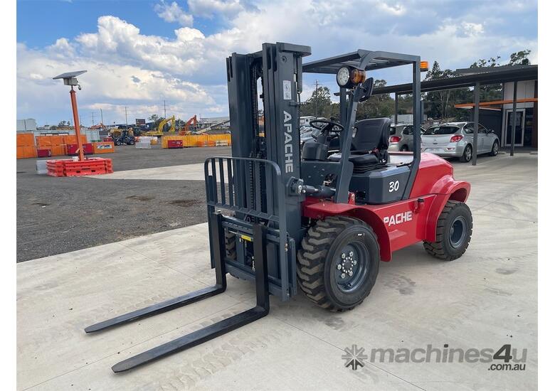 Apache 3 Ton All Terrain High Mast Forklift