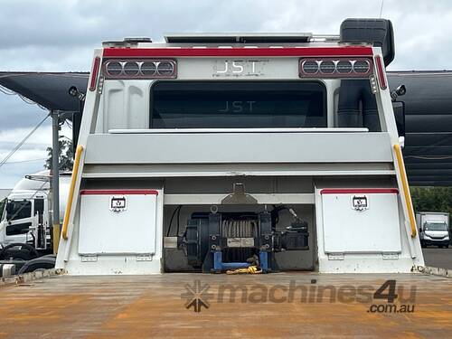 2015 Mitsubishi Fuso 455HP Tilt Tray