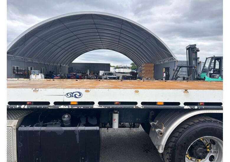 caption 2015 Mitsubishi Fuso 455HP Tilt Tray