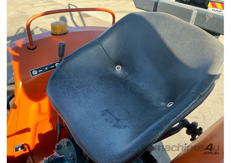 caption Kubota L2000DT Tractor / Loader