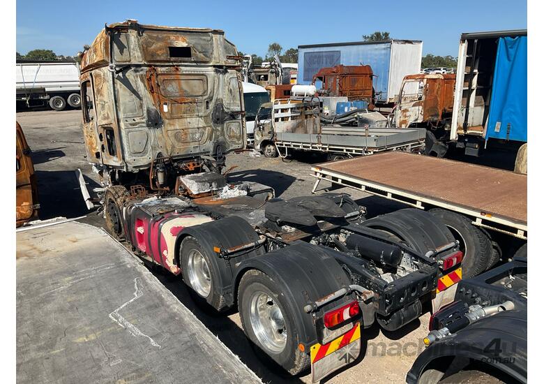 caption Mercedes Benz Actros Prime Mover