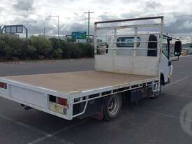 Isuzu NPR - picture1' - Click to enlarge