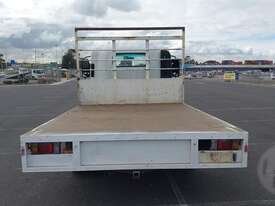 Isuzu NPR - picture2' - Click to enlarge