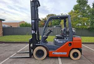Wollongong Forklift: Toyota 2.5T LPG, 3-Stage Standard Mast, 6.5m Lift!
