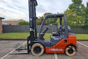 Wollongong Forklift: Toyota 2.5T LPG, 3-Stage Standard Mast, 6.5m Lift!