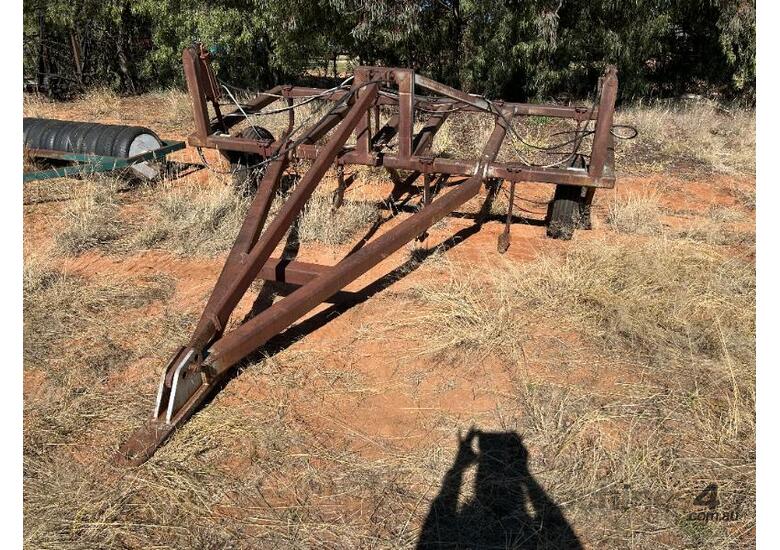 caption Yeomans Chisel Plough
