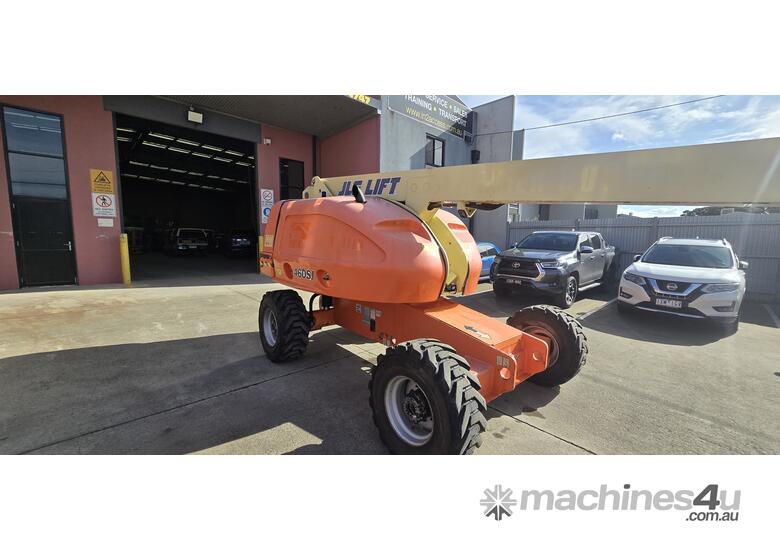 caption JLG 460 SJ Telescopic Boom Lift