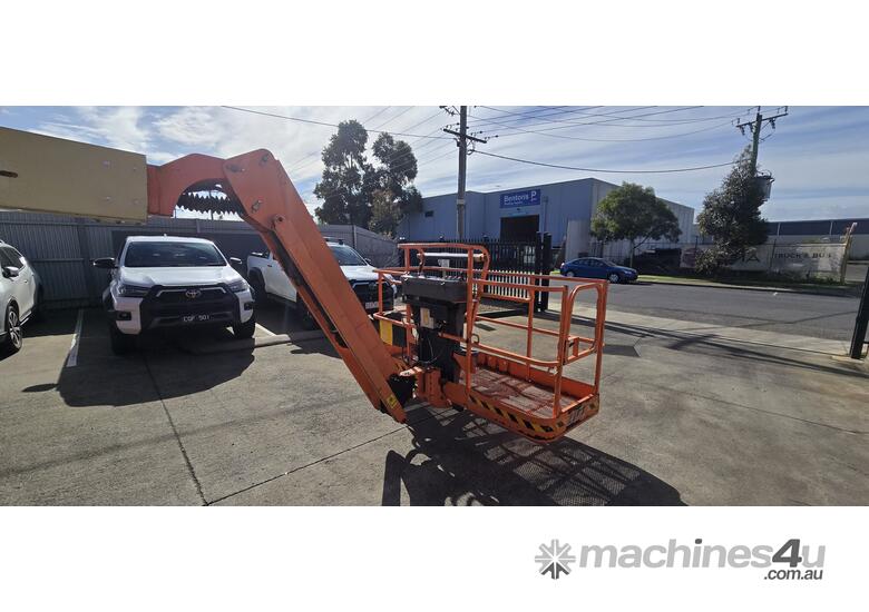 caption JLG 460 SJ Telescopic Boom Lift