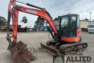 2014 KUBOTA U55 MINI EXCAVATOR C/W 4 BUCKETS 2014 KUBOTA U55 MINI EXCAVATOR C/W 4 BUCKETS