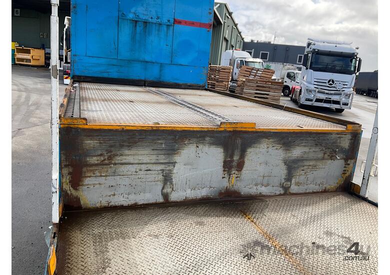 caption 2008 Maxitrans ST3 Tri Axle Drop Deck Curtainside B Trailer