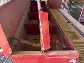 International 511 Combine + Rotary Harrows - picture2' - Click to enlarge