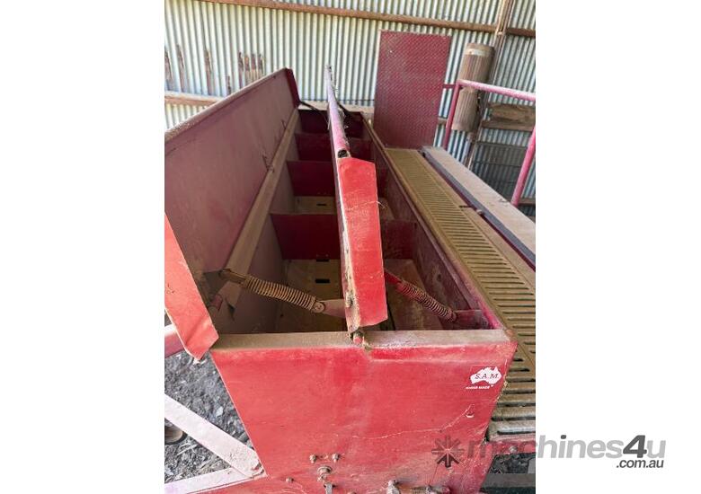 International 511 Combine + Rotary Harrows