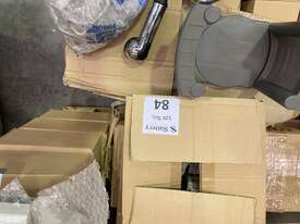 1 X Pallet Plumbing of General Goods inc Kitchen & Bathroom Accessories - picture0' - Click to enlarge