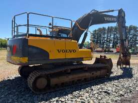 2012 Volvo EC210CL - picture2' - Click to enlarge