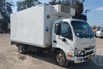 Hino   300 Series 616 Hino   300 Series 616