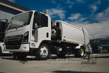 Isuzu NQR 87/80-190 Waste disposal Truck