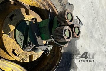 John Deere 2010   6630 Tractor