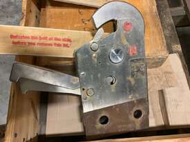 AFM112 - Qty x 3 Hook Jibs With Quick Release - picture2' - Click to enlarge