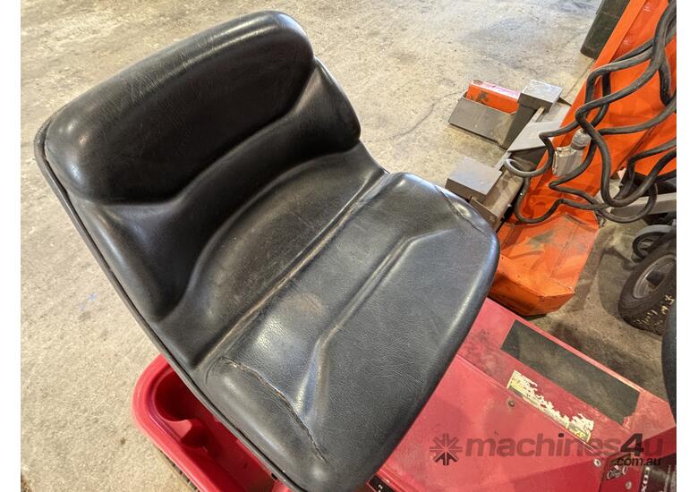 2019 Cox 3500 Stockman Ride-On Mower (Located Kerang, VIC)