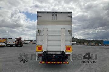 2018 Mitsubishi Fuso FS500 Curtainsider