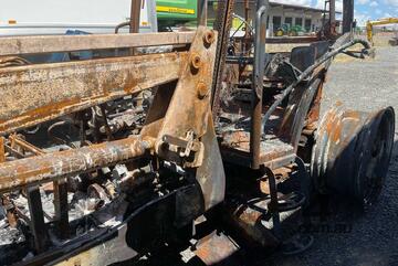 New Holland TD5.100 Loader/Tractor 4WD