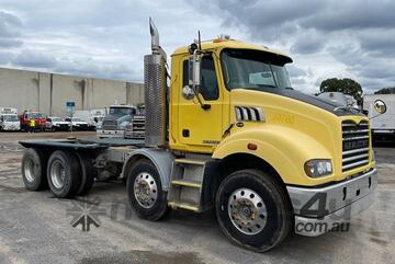 Mack   Metroliner Csmr 8X4